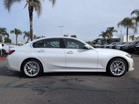 Used 2025 BMW 330i 330i w/ Convenience Package image 11