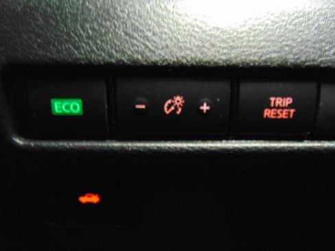 Used 2023 Nissan Sentra SV image 14