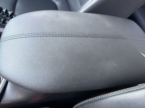 Used 2020 Toyota RAV4 Limited image 37