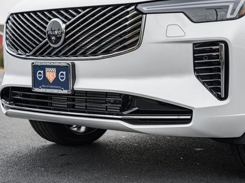 Used 2025 Volvo XC90 T8 Plus w/ Protection Package Premier image 14