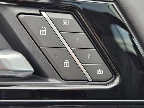 New 2026 GMC Yukon XL AT4 AWD/4WD image 18