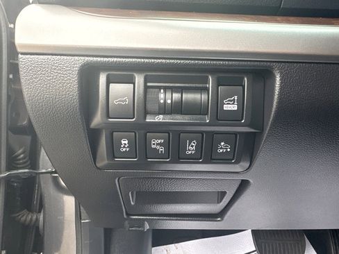 Used 2019 Subaru Outback 2.5i Limited image 16