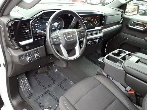 Used 2022 GMC Sierra 1500 Elevation w/ X31 Off-Road Package image 3