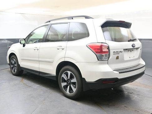 Used 2017 Subaru Forester 2.5i Limited image 3