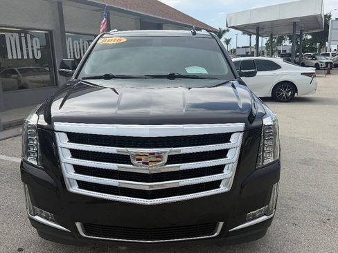 Used 2018 Cadillac Escalade 2WD image 2
