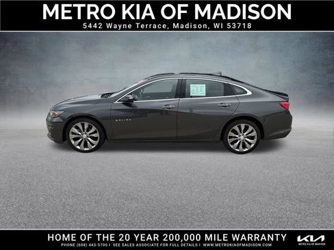 Used 2017 Chevrolet Malibu Premier w/ Driver Confidence Package FWD image 4