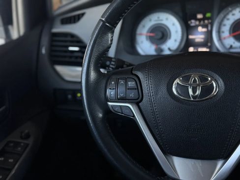 Used 2020 Toyota Sienna SE Premium AWD/4WD image 27