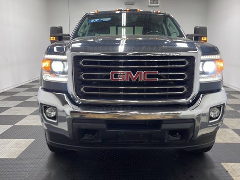 Used 2017 GMC Sierra 2500 SLE w/ HD SLE Preferred Plus Package AWD/4WD image 23