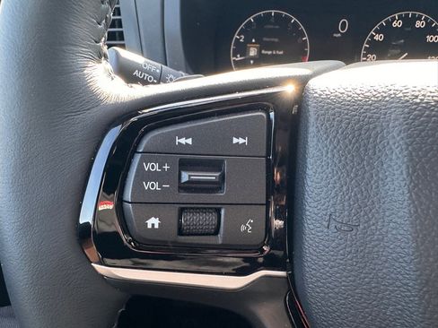 Used 2025 Honda Odyssey Elite image 21