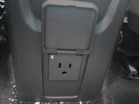 Used 2022 Buick Encore Preferred w/ Safety Package image 17