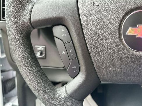 Used 2024 Chevrolet Express 2500 w/ Driver Convenience Package image 28