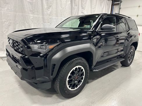Used 2025 Toyota 4Runner TRD Off-Road image 3