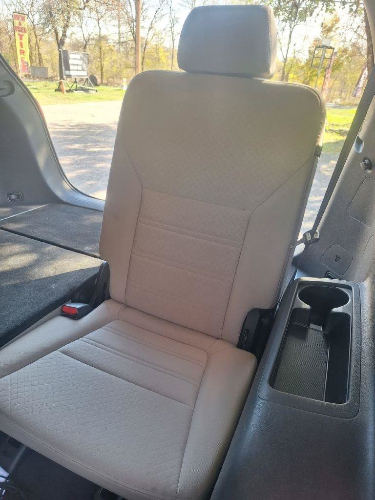 Used 2016 Kia Sorento FWD w/ LX Convenience Package image 3