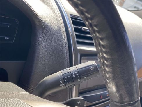 Used 2014 Lincoln MKX FWD w/ Equipment Group 102A image 33