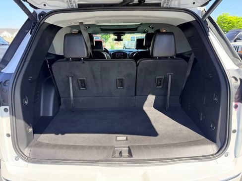 Used 2020 Chevrolet Traverse Premier AWD/4WD image 31