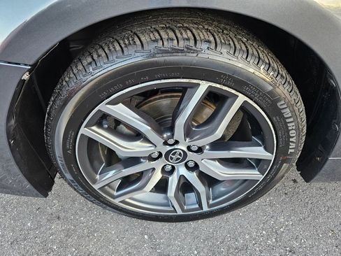 Used 2016 Scion tC image 9