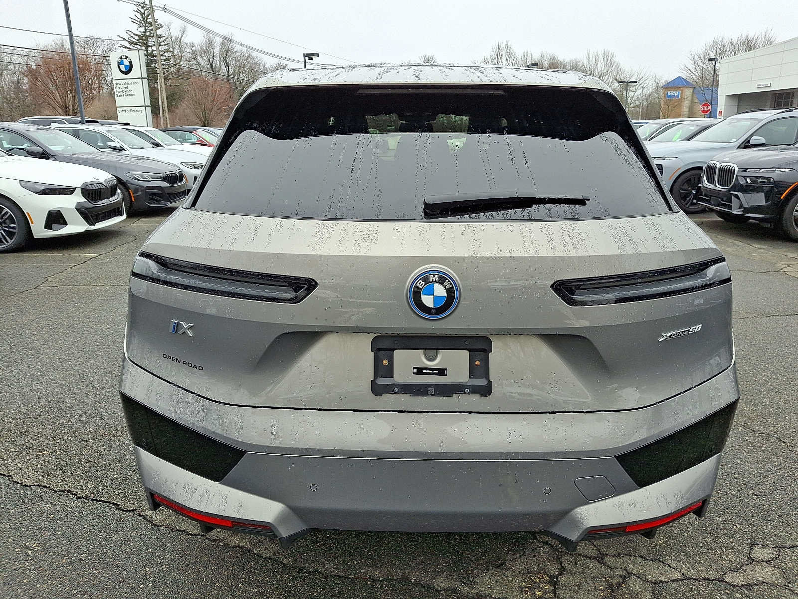 Used 2025 BMW iX xDrive50 w/ Premium Package AWD/4WD image 6