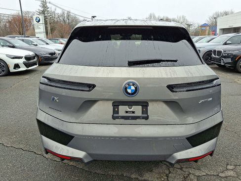 Used 2025 BMW iX xDrive50 w/ Premium Package AWD/4WD image 6