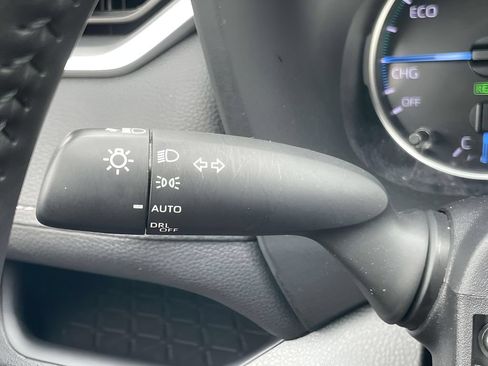 Used 2022 Toyota RAV4 XLE w/ Convenience Package AWD/4WD image 30