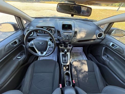 Used 2014 Ford Fiesta SE image 18