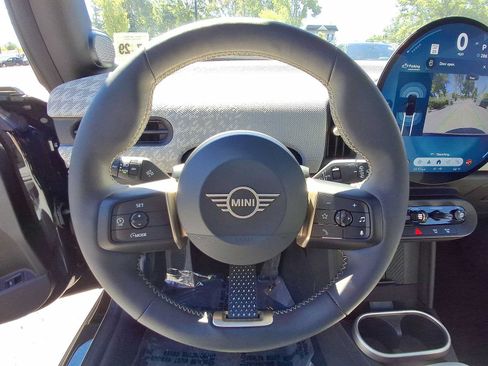 Used 2025 MINI Cooper S FWD image 22