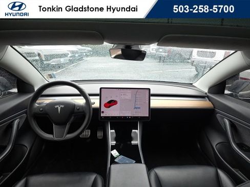 Used 2020 Tesla Model 3 Performance image 27