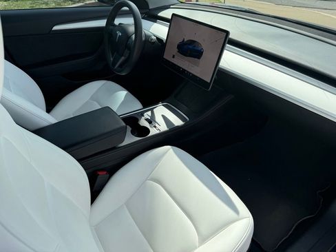 Used 2023 Tesla Model 3 Standard Range image 42