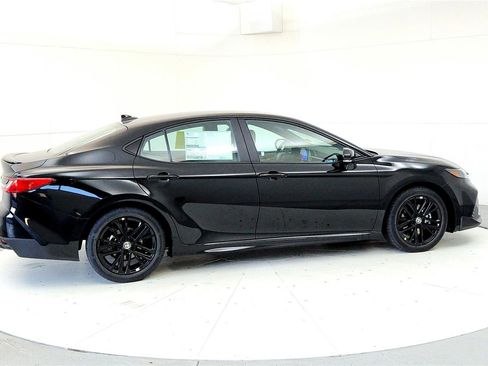 New 2026 Toyota Camry SE FWD image 6