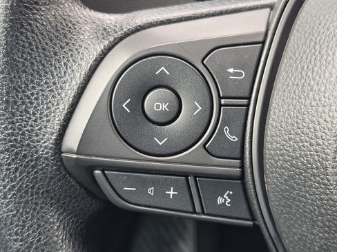 Used 2025 Toyota Corolla LE FWD image 22