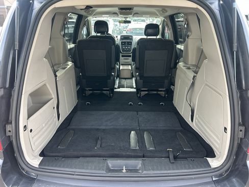Used 2013 Dodge Grand Caravan SE FWD image 26