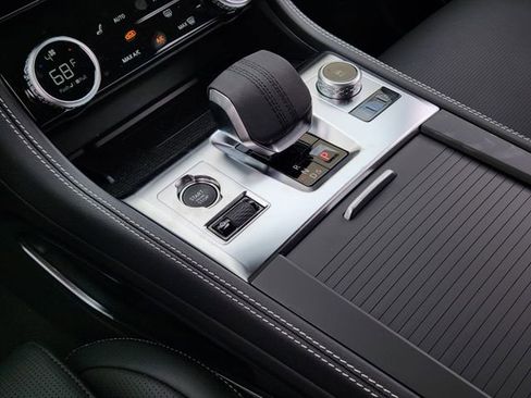 Used 2026 Jaguar F-PACE R-Dynamic S image 16