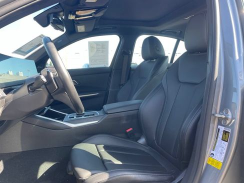 Used 2023 BMW 330i Sedan w/ Driving Assistance Package RWD image 7