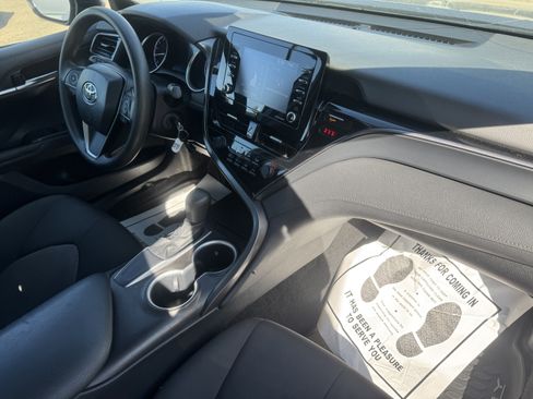 Certified 2021 Toyota Camry LE FWD image 28
