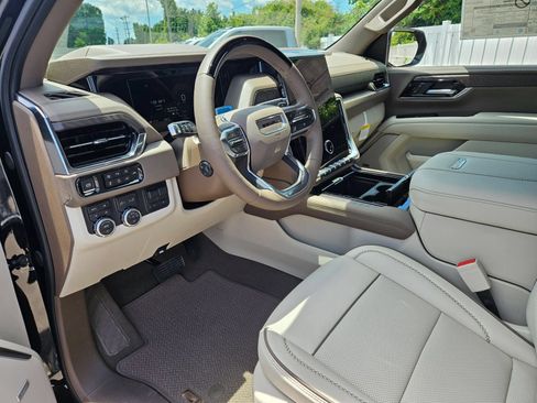 New 2026 GMC Yukon XL Denali w/ Denali Reserve Package AWD/4WD image 10