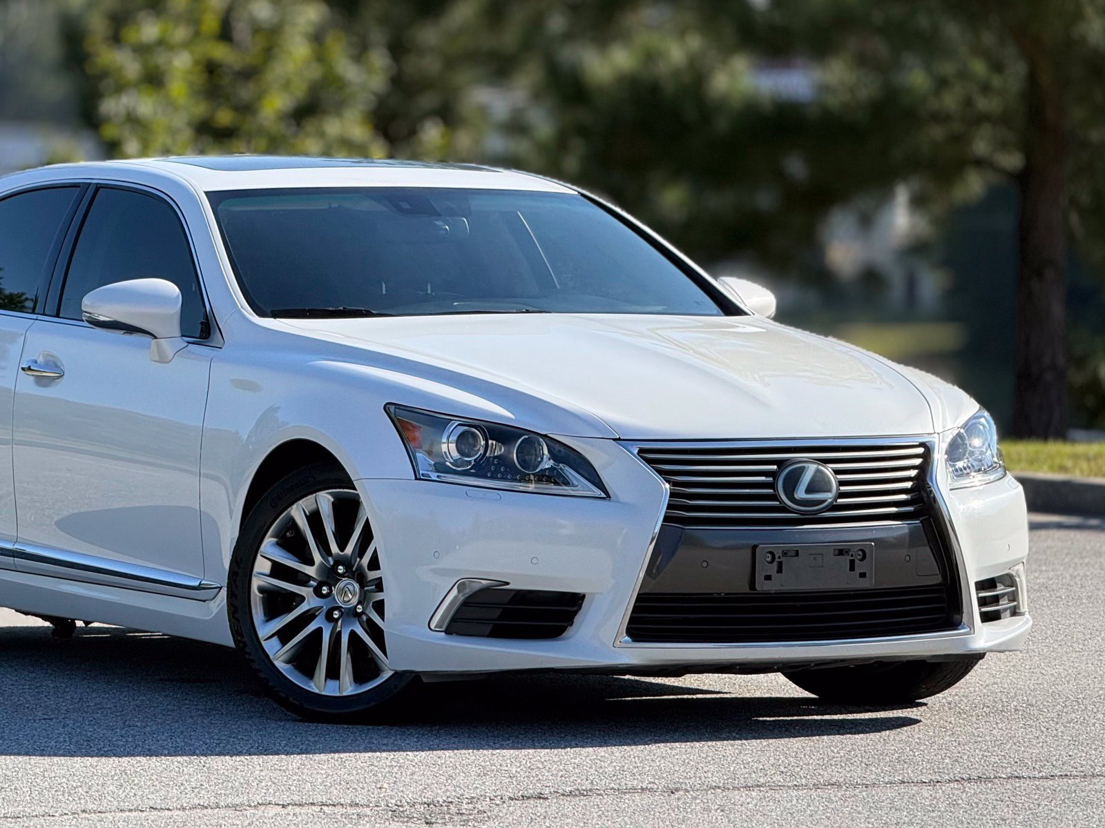 Used 2017 Lexus LS 460 w/ Comfort Package RWD image 48