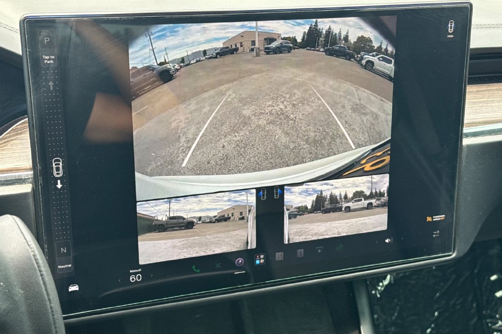 Used 2022 Tesla Model S AWD/4WD image 18