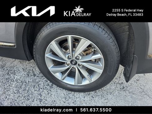 Used 2020 Hyundai Santa Fe Limited image 18