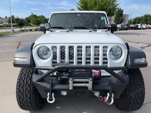 Used 2018 Jeep Wrangler Unlimited Sport S AWD/4WD image 3