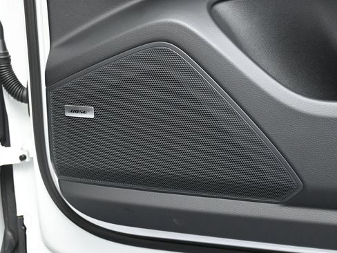 Certified 2025 Porsche Cayenne Coupe AWD/4WD image 31