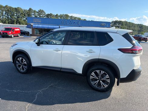 Used 2023 Nissan Rogue SV AWD/4WD image 6