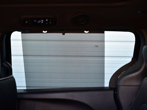 New 2026 Chrysler Pacifica Limited w/ S Appearance Package image 24