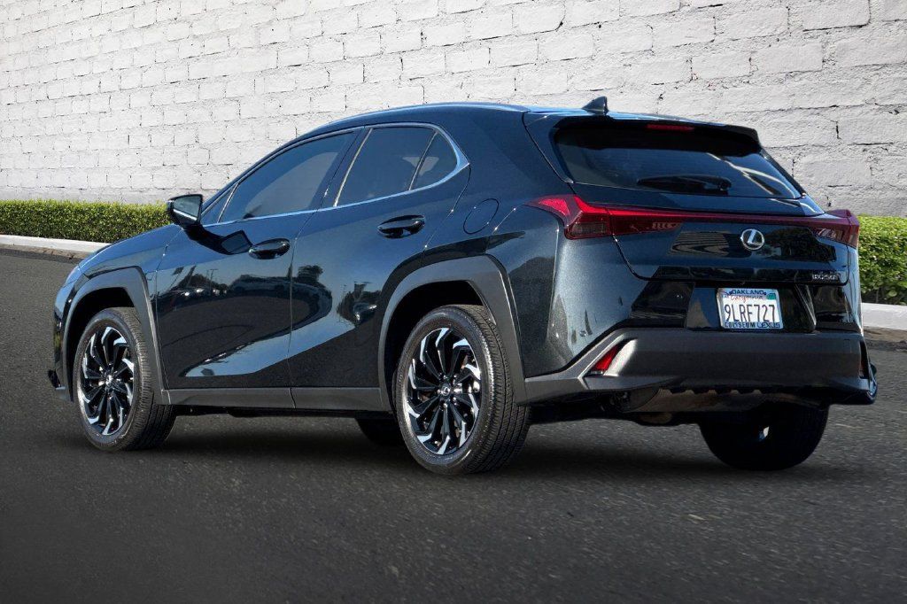 Used 2024 Lexus UX 250h FWD image 6