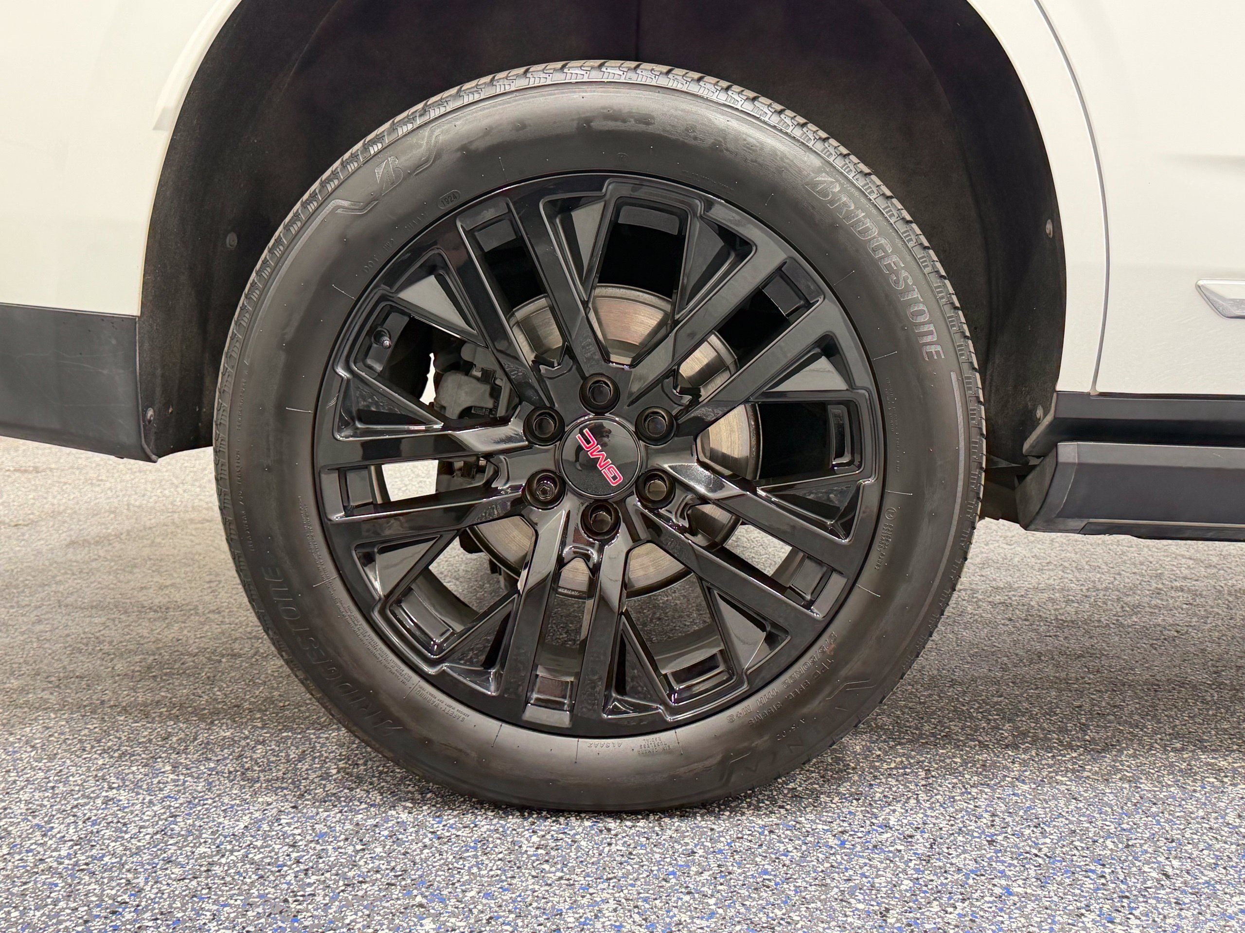 Used 2021 GMC Yukon Denali AWD/4WD image 18