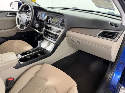 Used 2017 Hyundai Sonata SE FWD image 23