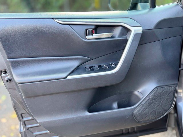Used 2019 Toyota RAV4 XLE Premium w/ All Weather Liner Package AWD/4WD image 14