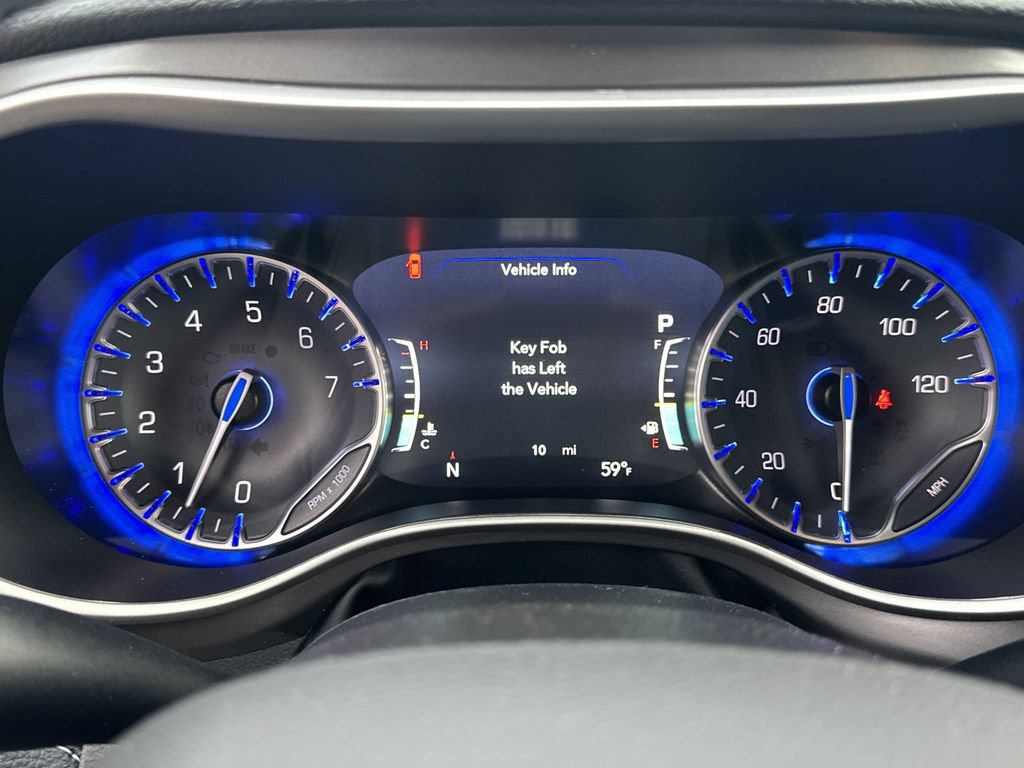 New 2026 Chrysler Pacifica Select FWD image 25