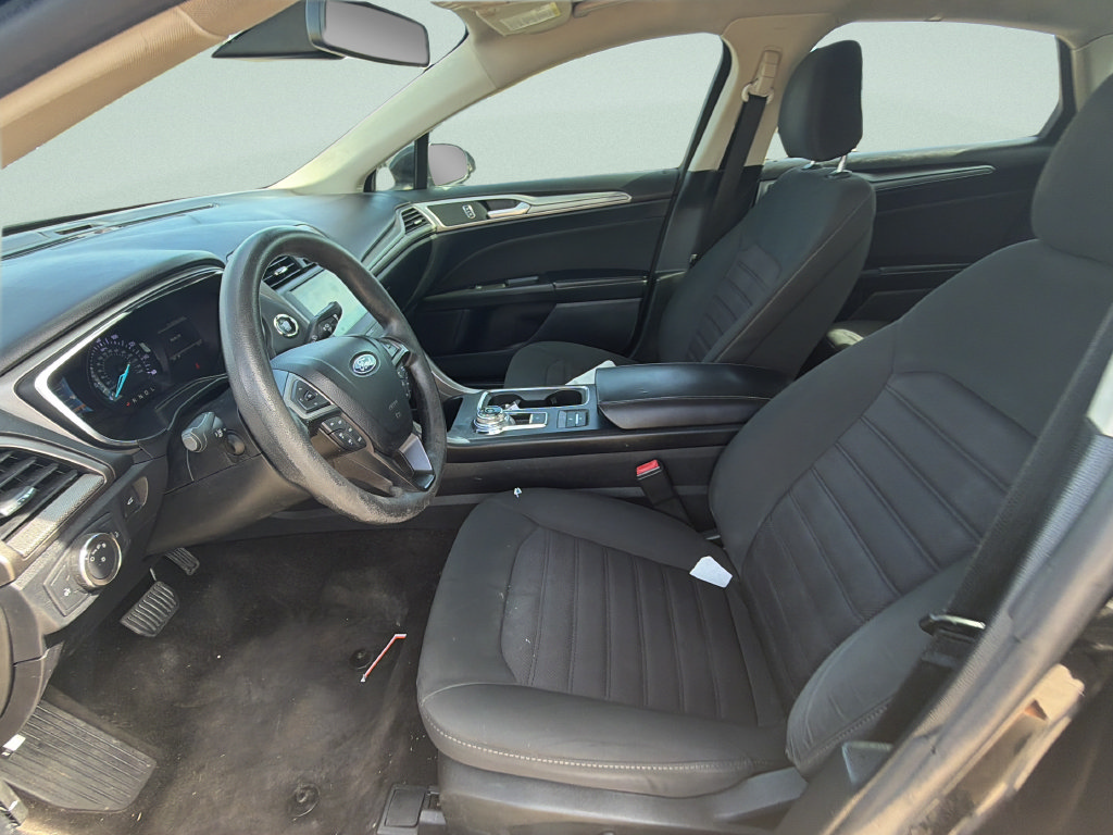 Used 2020 Ford Fusion SE FWD image 13