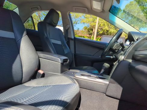 Used 2012 Toyota Camry SE image 29