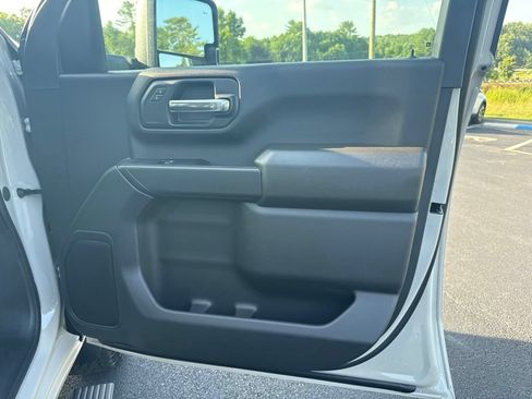 New 2026 Chevrolet Silverado 2500 Custom w/ Custom Value Package AWD/4WD image 33