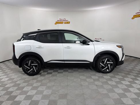 New 2026 Nissan Kicks SV image 7